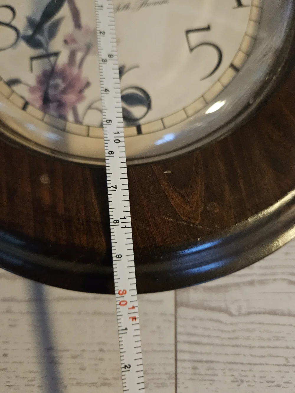 VINTAGE WOODEN BIRD CLOCK